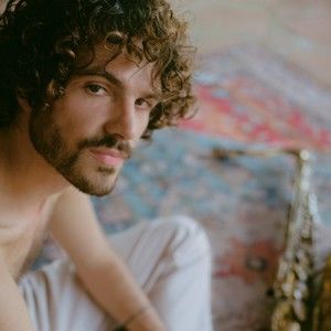 Meet your Posher, Elaine